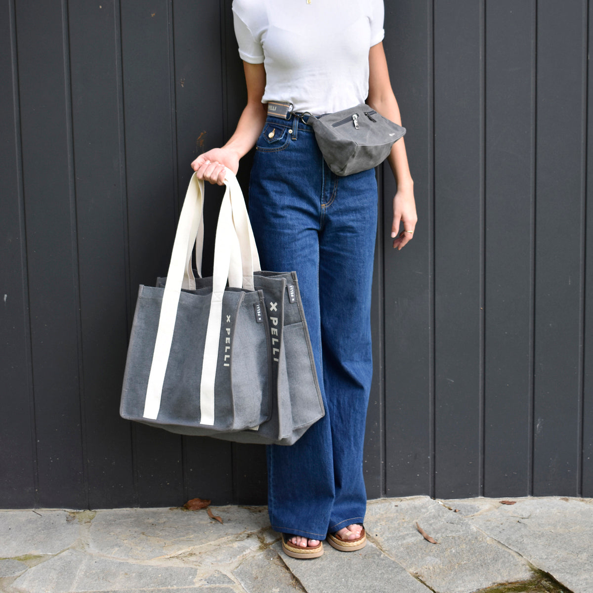 Turn the Tide Medium Jute Shopping Bag in Charcoal Grey