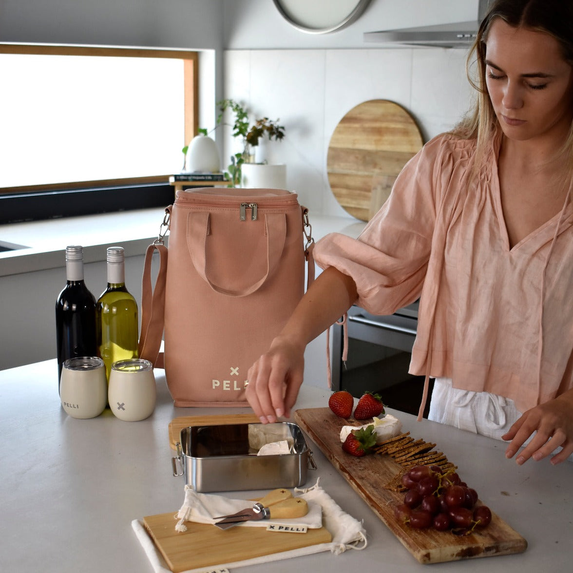 OUTLET - On the Grapevine Canvas Wine Cooler Bag - Spanish Villa Pink