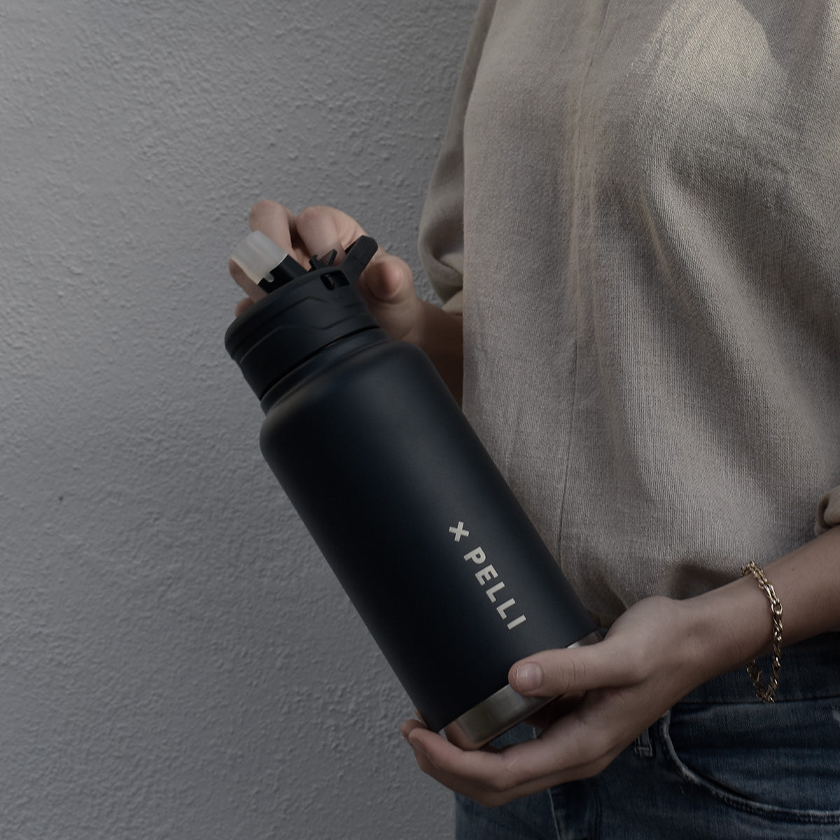OUTLET - Water Bottle 1 Litre
