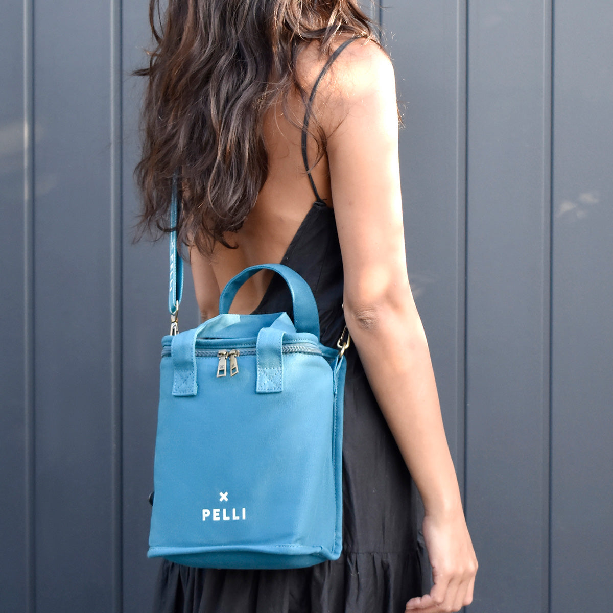 Outside of the Box Cask - Wine Cask Cooler Bag in Dark Teal Blue