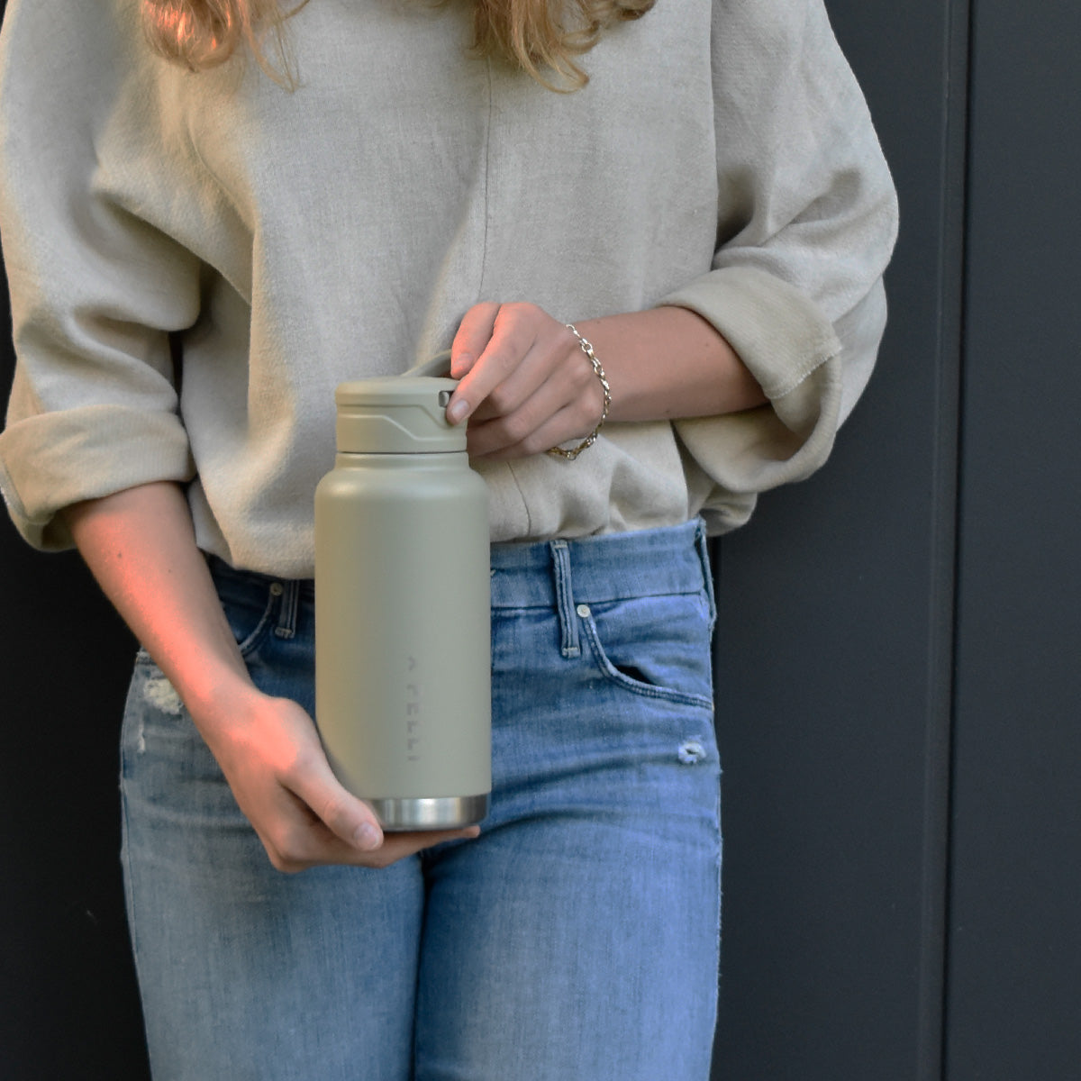 OUTLET - Water Bottle 1 Litre
